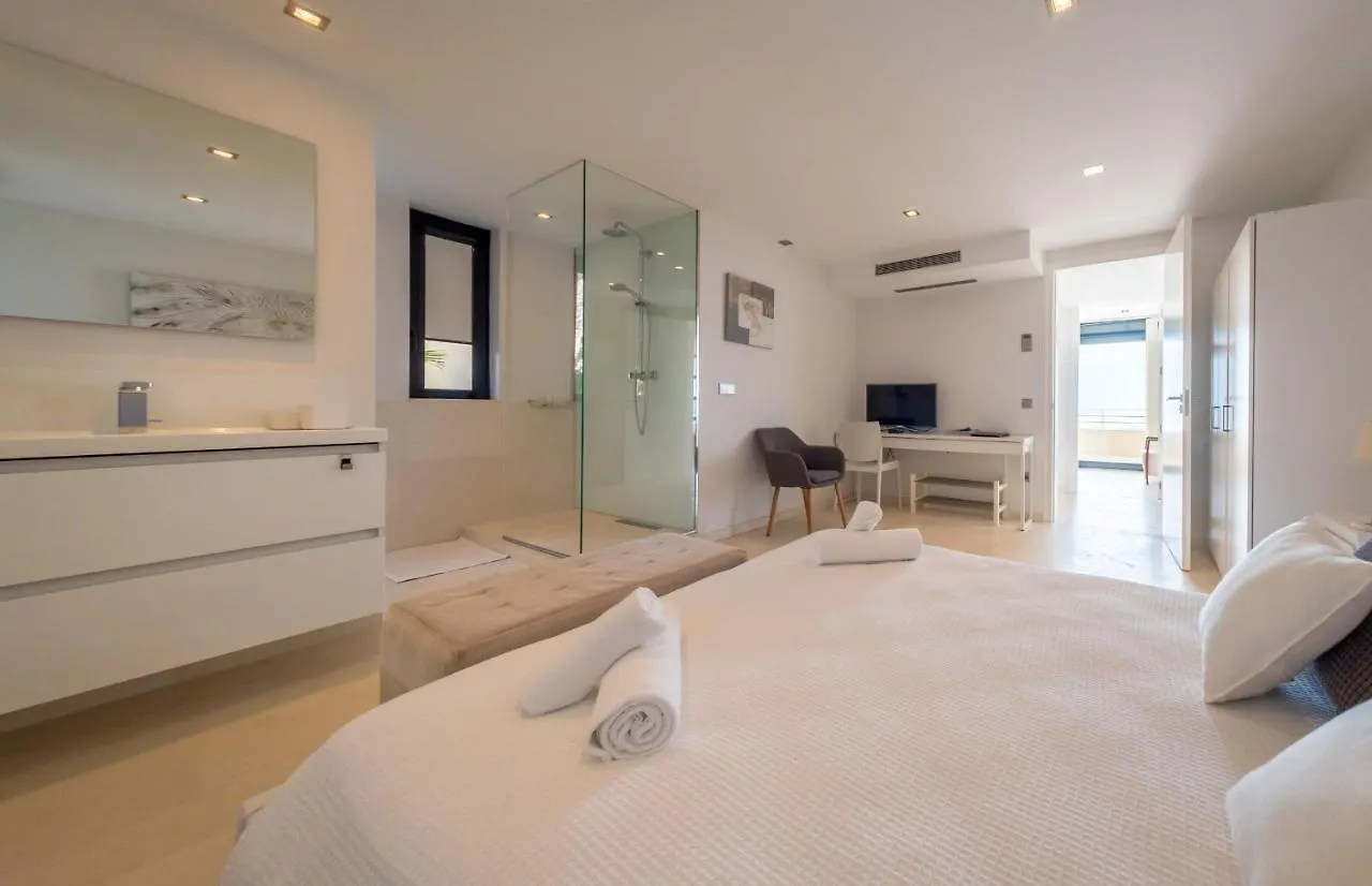 Villa Hilltop Santa Eulària des Riu 0*,